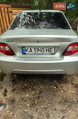 Седан Daewoo Nexia 2010 в 