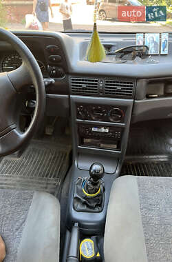 Седан Daewoo Nexia 2005 в 