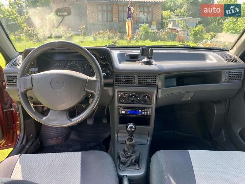 Седан Daewoo Nexia 2007 в Волочиске