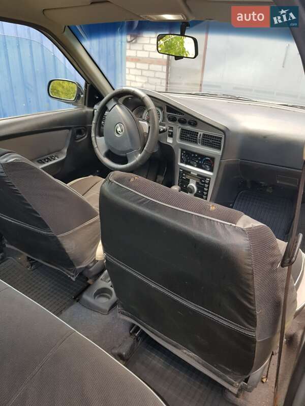 Седан Daewoo Nexia 2008 в Изюме