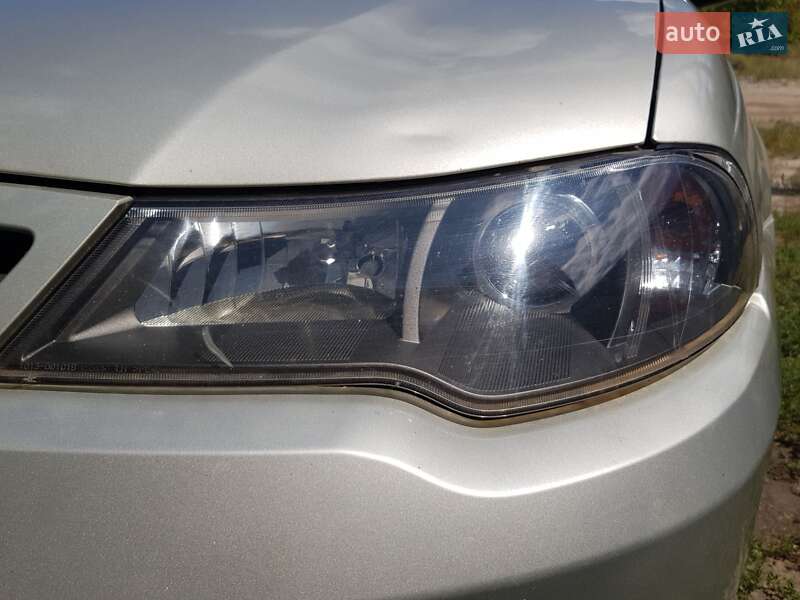 Седан Daewoo Nexia 2008 в Изюме