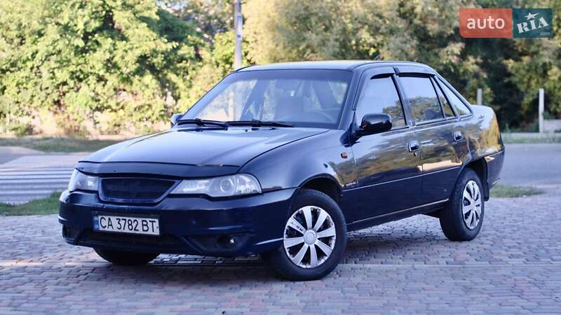 Седан Daewoo Nexia 2008 в 