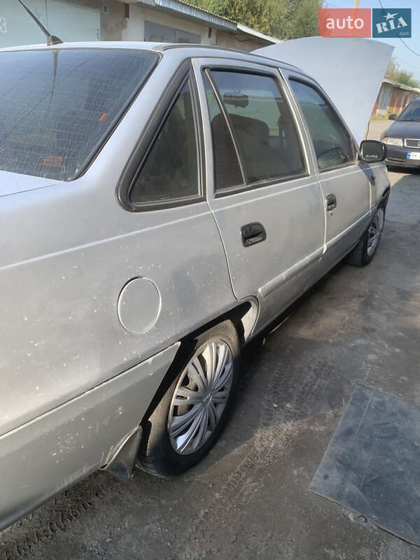 Седан Daewoo Nexia 2012 в Квасилове