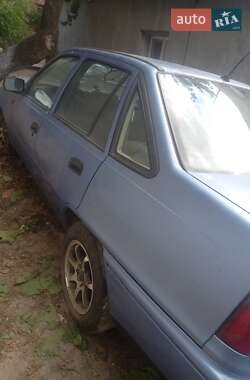 Седан Daewoo Nexia 2007 в 