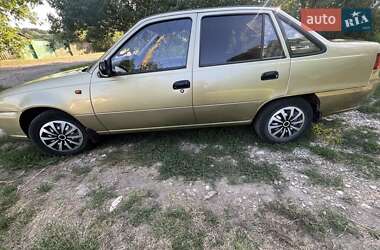 Седан Daewoo Nexia 2009 в 