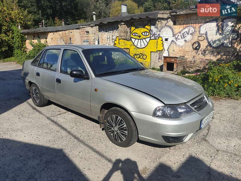 Седан Daewoo Nexia 2008 в Києві