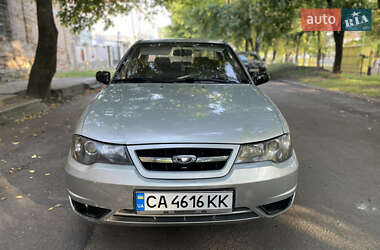 Седан Daewoo Nexia 2011 в 