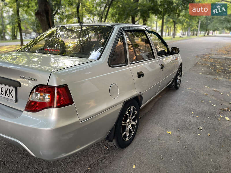 Седан Daewoo Nexia 2011 в Умани