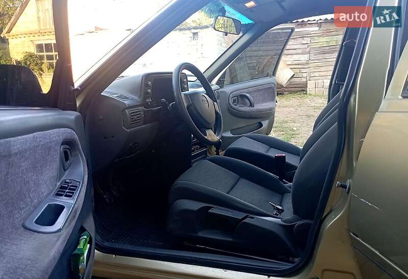 Седан Daewoo Nexia 2006 в Днепре