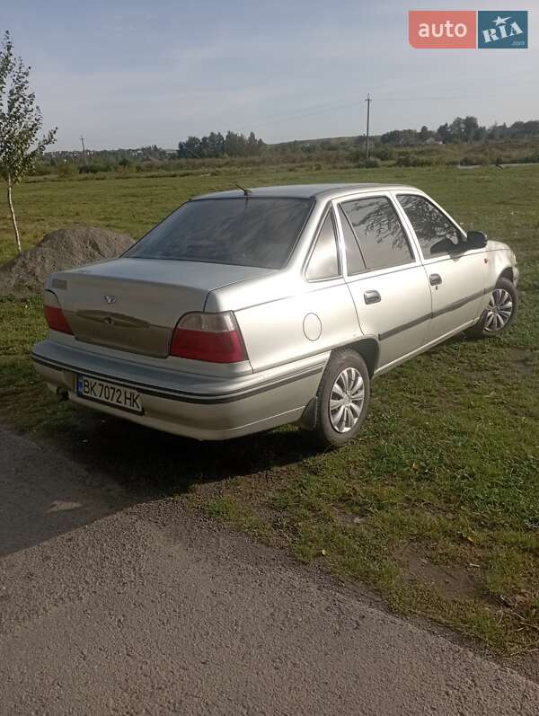 Седан Daewoo Nexia 2005 в Ровно фото 2 Седан Daewoo Nexia 2005 в Ровно