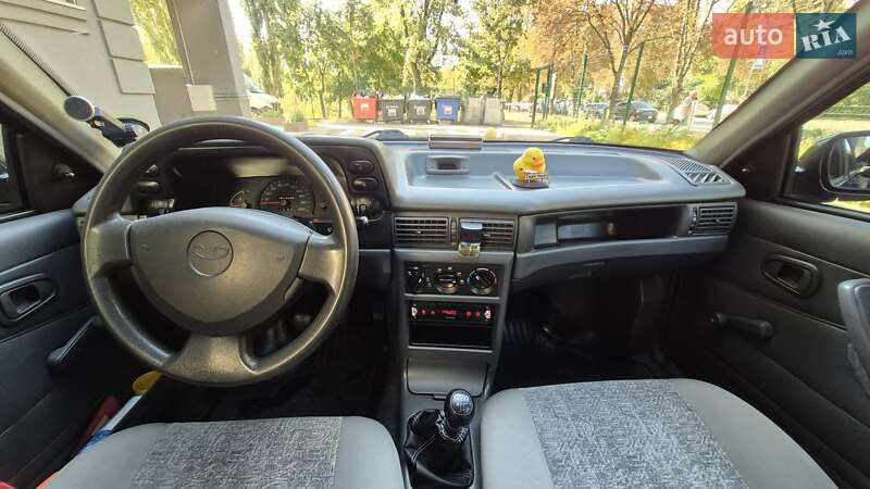 Седан Daewoo Nexia 2008 в Киеве