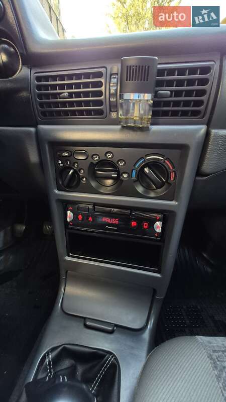 Седан Daewoo Nexia 2008 в Киеве