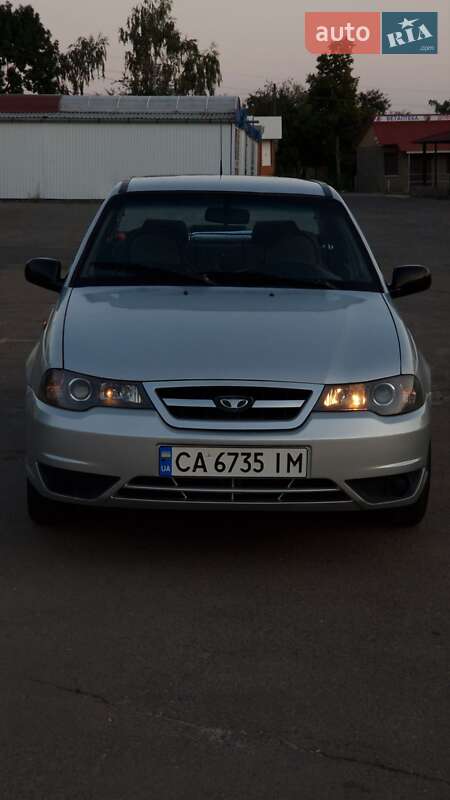 Седан Daewoo Nexia 2011 в Звенигородке