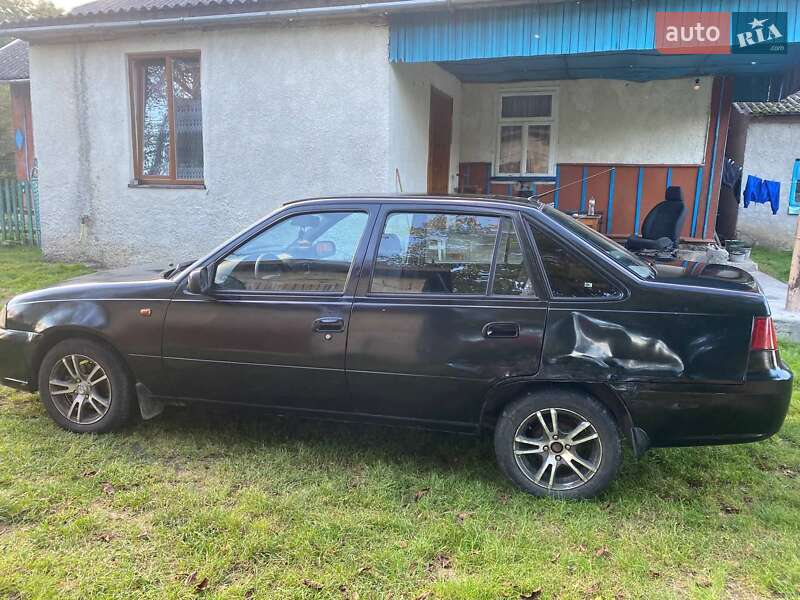 Седан Daewoo Nexia 2008 в Стрые