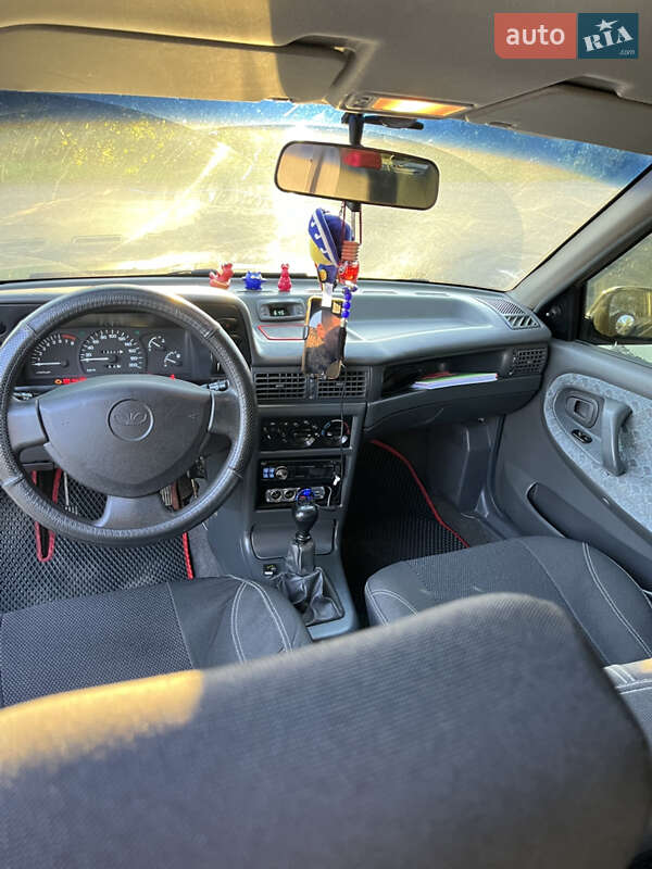 Седан Daewoo Nexia 2007 в Новояворівську