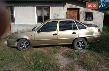 Седан Daewoo Nexia 2011 в 