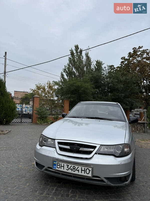 Седан Daewoo Nexia 2012 в Одессе