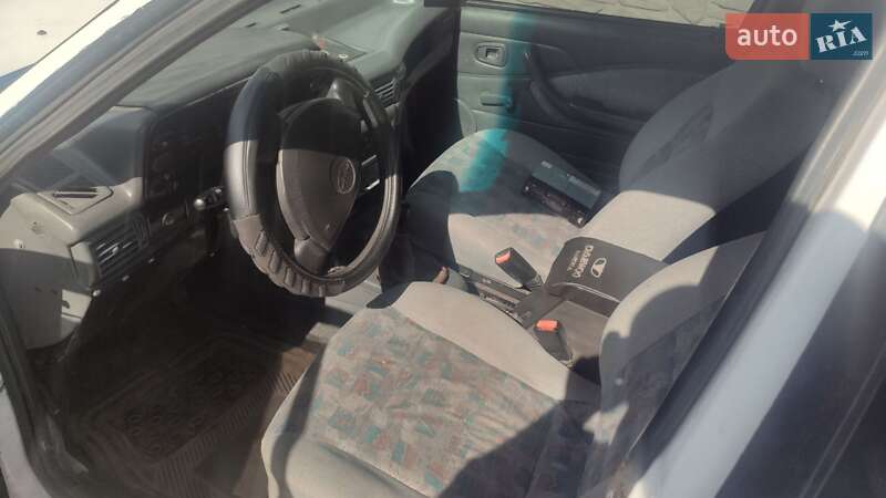 Седан Daewoo Nexia 2007 в Днепре
