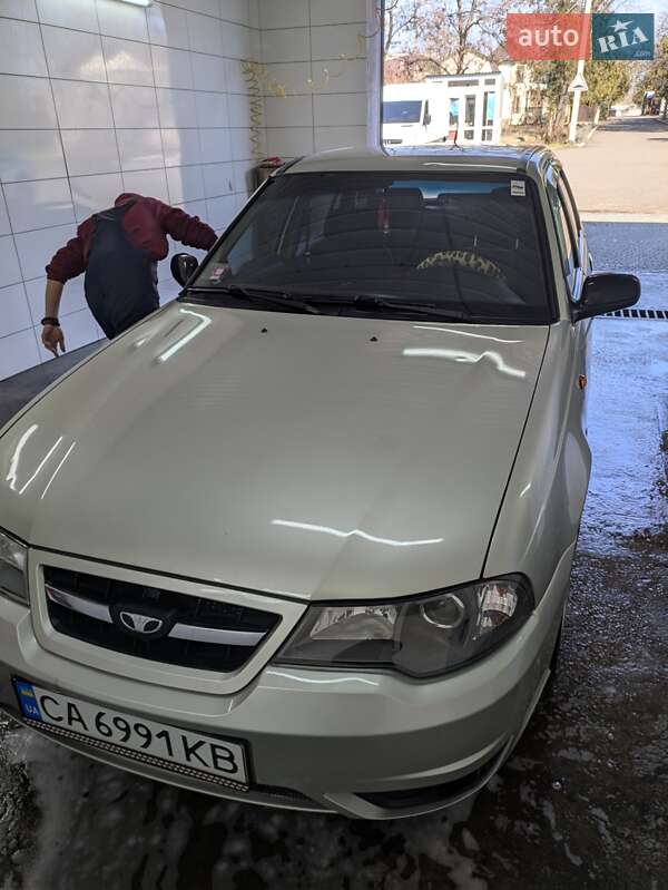 Седан Daewoo Nexia 2008 в Измаиле