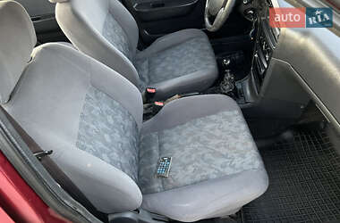 Седан Daewoo Nexia 2011 в 