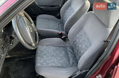 Седан Daewoo Nexia 2011 в 