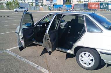 Седан Daewoo Nexia 2007 в 