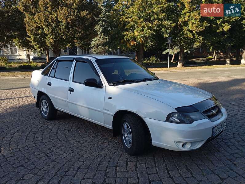 Седан Daewoo Nexia 2011 в Корсунь-Шевченківському