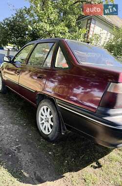 Седан Daewoo Nexia 2008 в Джурине