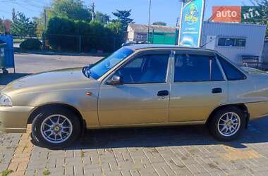 Седан Daewoo Nexia 2008 в 