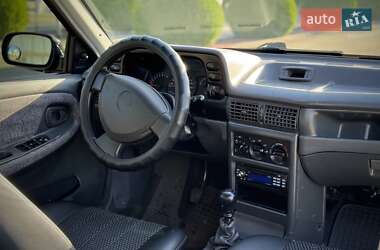 Седан Daewoo Nexia 2008 в 