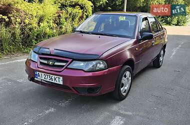 Седан Daewoo Nexia 2011 в 