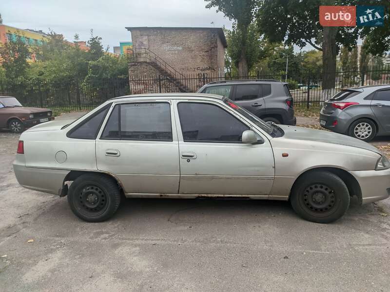 Седан Daewoo Nexia 2009 в Киеве