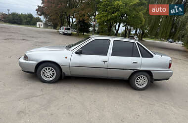 Седан Daewoo Nexia 1995 в 