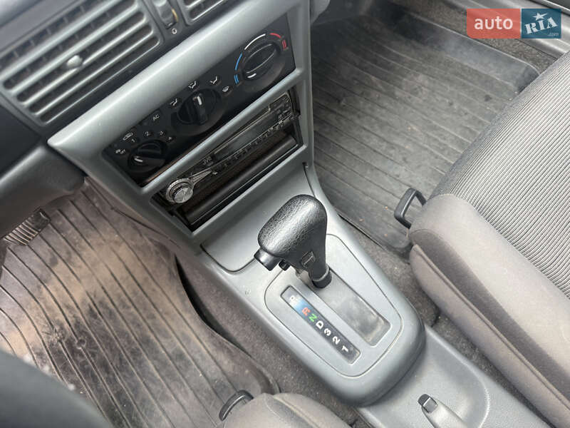 Седан Daewoo Nexia 1995 в Жмеринке