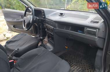 Седан Daewoo Nexia 1999 в 