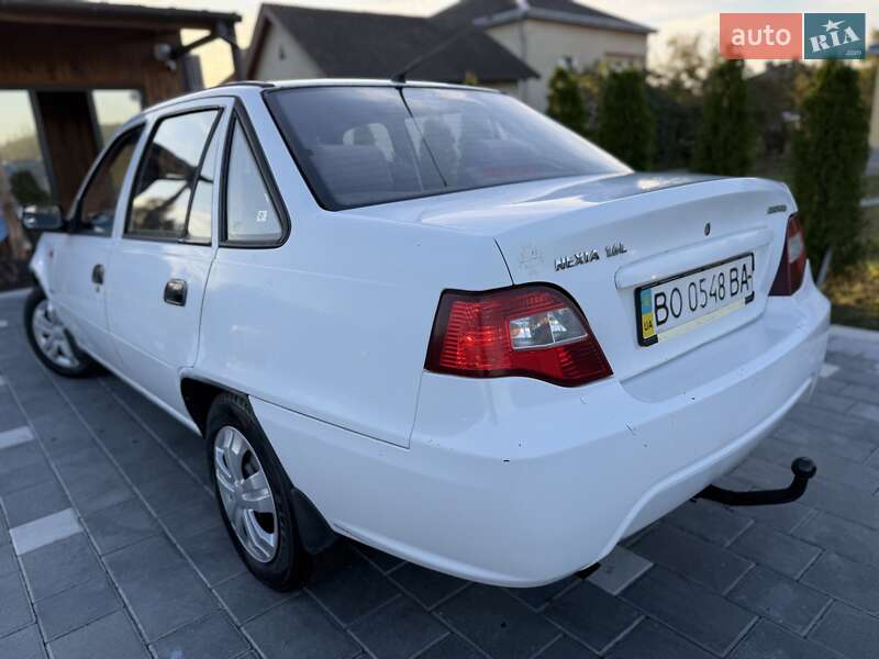 Седан Daewoo Nexia 2011 в Дрогобыче