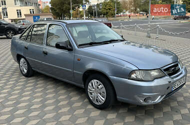 Седан Daewoo Nexia 2012 в 