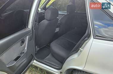 Седан Daewoo Nexia 2011 в 