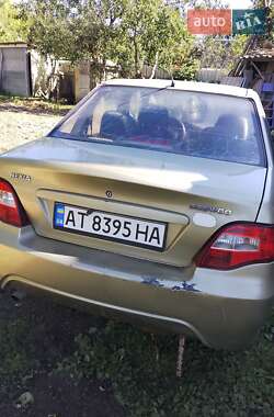 Седан Daewoo Nexia 2011 в 