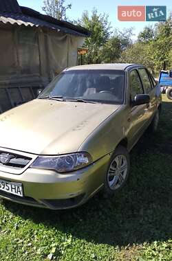 Седан Daewoo Nexia 2011 в 