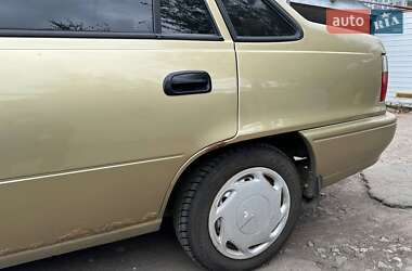Седан Daewoo Nexia 2006 в 