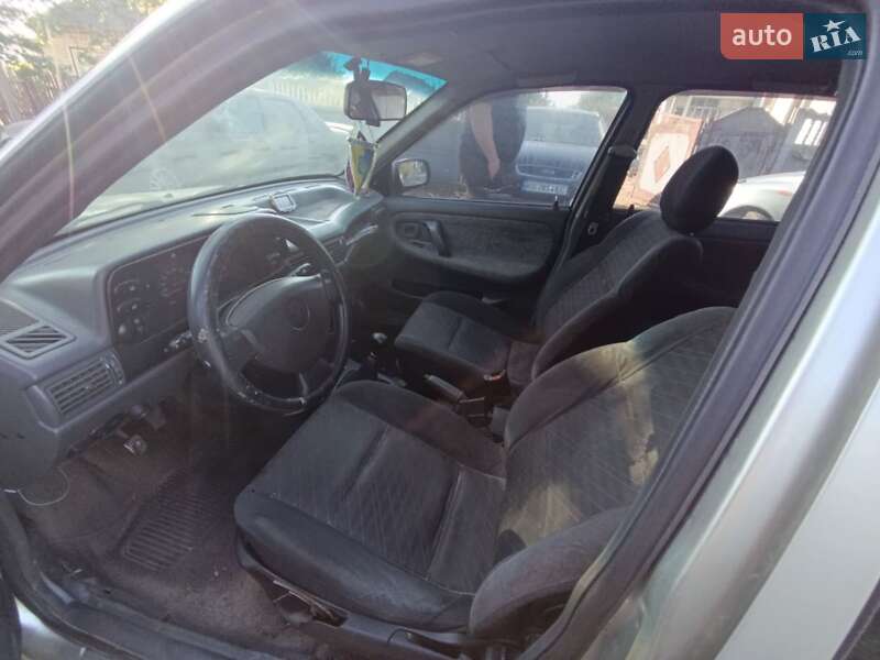 Седан Daewoo Nexia 2008 в Смеле