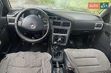 Седан Daewoo Nexia 2011 в 