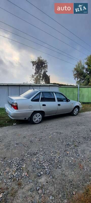 Седан Daewoo Nexia 2006 в 