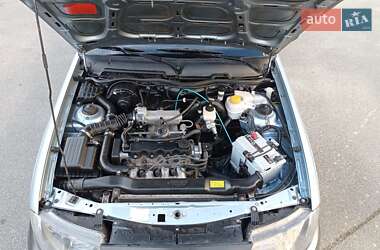 Седан Daewoo Nexia 2010 в 