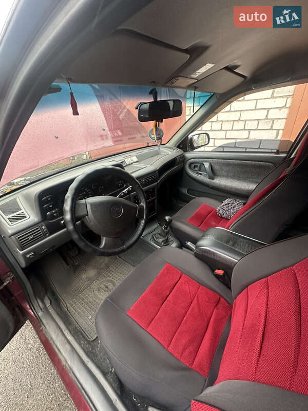 Седан Daewoo Nexia 2008 в Києві