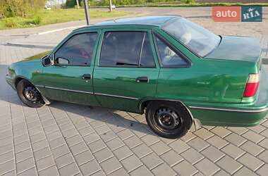 Седан Daewoo Nexia 2003 в Черкассах