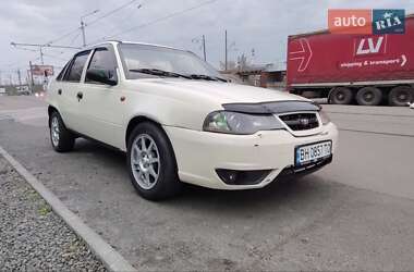 Седан Daewoo Nexia 2011 в 