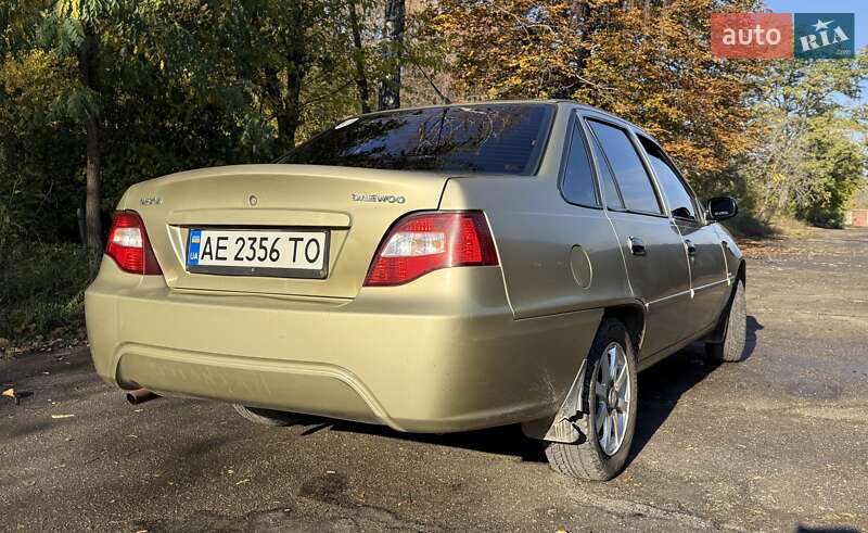 Седан Daewoo Nexia 2010 в Кривом Роге