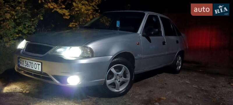 Седан Daewoo Nexia 2011 в  фото Седан Daewoo Nexia 2011 в